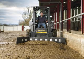 Mini utovarivači New Holland L220