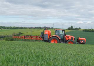 Nošene prskalice Kubota XMS210