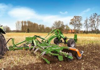 Pločasto-cinčana drljača Amazone Catros XL 6003-2TS