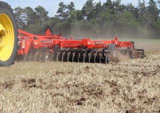 Pločasto-cinčana drljača Kuhn Excelerator 8005-50