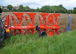 Plugovi Kuhn Master 103 4 T