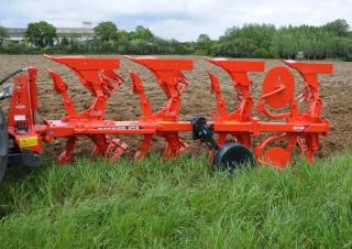 Plugovi Kuhn Master 103 4E T