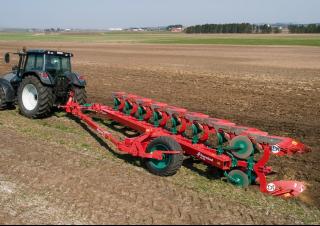 Plugovi Kverneland PN 100