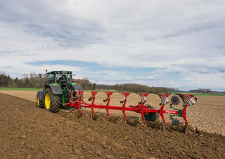 Plugovi Kverneland RG 115