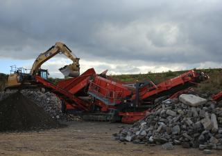 Pokretna postrojenja za prosijavanje Terex-Finlay 873+ Spaleck
