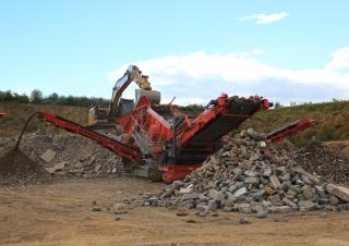 Pokretna postrojenja za prosijavanje Terex-Finlay 873+ Spaleck