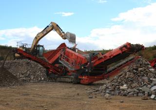 Pokretna postrojenja za prosijavanje Terex-Finlay 873+ Spaleck