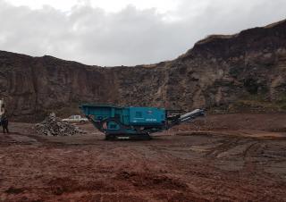 Postrojenja za reciklažu ruševina Powerscreen Metrotrak