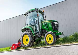Vozila Prednje kuke za komunalne traktore John Deere 3039 R