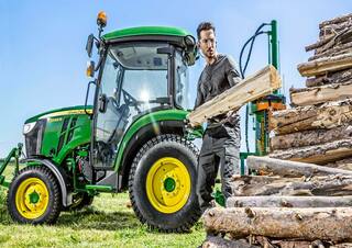 Vozila Prednje kuke za komunalne traktore John Deere 3046 R