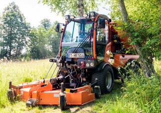 Vozila Prednje kuke za komunalne traktore Holder C 65 SC