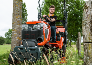 Vozila Prednje kuke za komunalne traktore Kubota G 26 LD-3