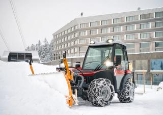 Vozila Prednje kuke za komunalne traktore Aebi TT 206+