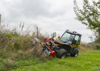 Vozila Prednje kuke za komunalne traktore Aebi TT 206+