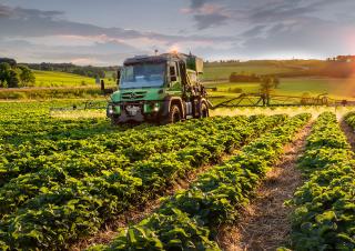 Vozila Prednje kuke za komunalne traktore Unimog U 423 Euro 6
