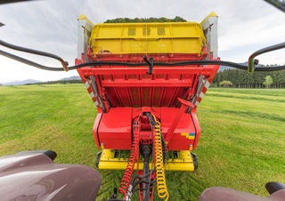 Prikolice za silažu Pöttinger Jumbo 7450 DB