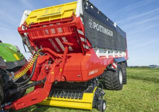 Prikolice za silažu Pöttinger Jumbo 8450 DB