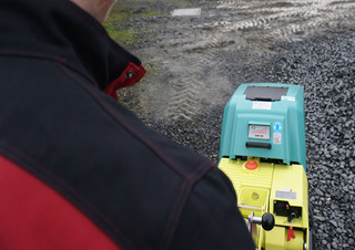 Kompaktori s vibracionim pločama Reverzibilni kompaktori s vibracionim pločama Ammann APH 6085