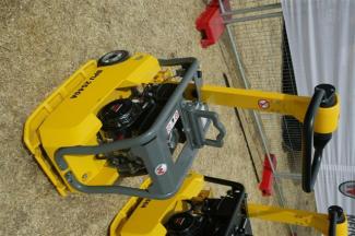 Kompaktori s vibracionim pločama Reverzibilni kompaktori s vibracionim pločama Wacker Neuson BPU2540A