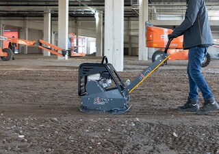 Kompaktori s vibracionim pločama Reverzibilni kompaktori s vibracionim pločama Giant GPR3558G