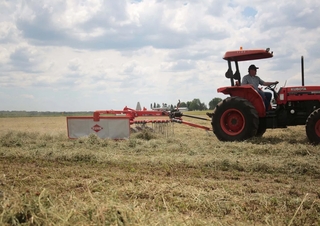 Rotacijske grablje Kuhn GA 4230 T