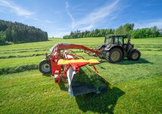 Rotacijske grablje Pöttinger Mergento VT 9220