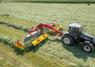 Rotacijske grablje Pöttinger Mergento VT 9220