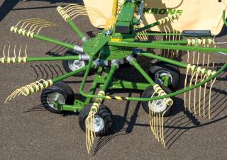 Rotacijske grablje Krone Swadro 46