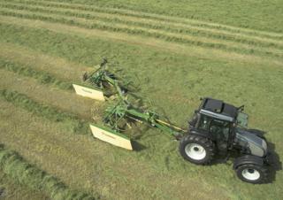 Rotacijske grablje Krone Swadro 710/26 T