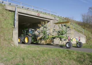 Rotacijske grablje Krone Swadro TS 680 Twin