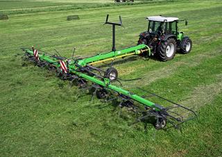 Rotacioni prevrtači DEUTZ-FAHR CoM 4622