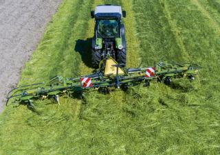 Rotacioni prevrtači Krone Vendro 820