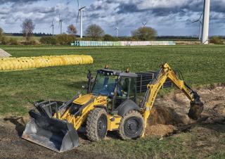 Rovokopači-utovarivači New Holland B115C