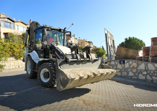 Rovokopači-utovarivači Hidromek HMK 102 B Alpha