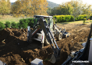 Rovokopači-utovarivači Hidromek HMK 102 B Alpha