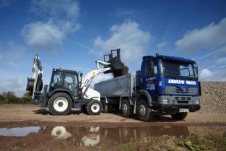 Rovokopači-utovarivači Terex TLB 890