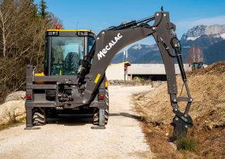 Rovokopači-utovarivači Mecalac TLB990