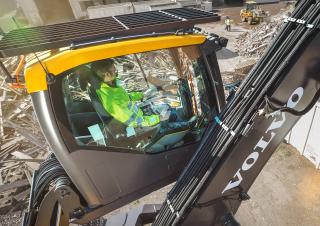 Rukovanje materijalom Volvo EW200E