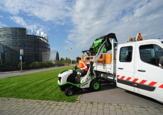 Samohodne kosilice za travnjake i vrtni traktori Etesia BUFFALO 100 BVHPX2