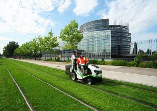 Samohodne kosilice za travnjake i vrtni traktori Etesia BUFFALO 124 HVHP2