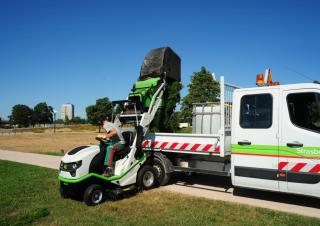 Samohodne kosilice za travnjake i vrtni traktori Etesia BUFFALO 124 HVHP2