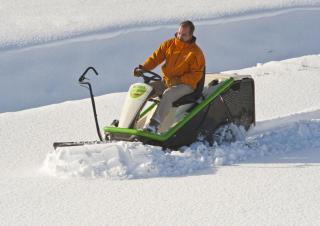 Samohodne kosilice za travnjake i vrtni traktori Etesia HYDRO 80 MKHP3