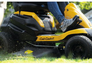 Samohodne kosilice za travnjake i vrtni traktori Cub Cadet LR2 ES76