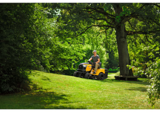 Samohodne kosilice za travnjake i vrtni traktori Cub Cadet LT3 PR105