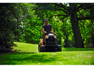Samohodne kosilice za travnjake i vrtni traktori Cub Cadet LT3 PR105
