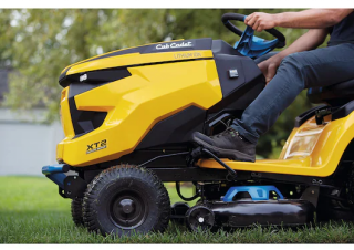 Samohodne kosilice za travnjake i vrtni traktori Cub Cadet XT2 ES107