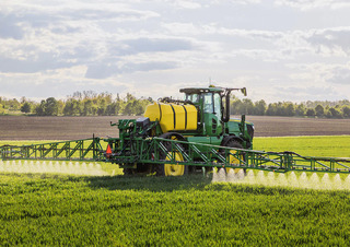 Samohodne poljske prskalice John Deere R4140i 