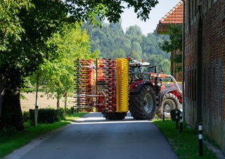 Strojevi za sjetvu Pöttinger Aerosem 5002 FDD 