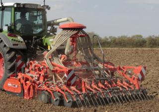 Strojevi za sjetvu Kuhn BTF 4030-32