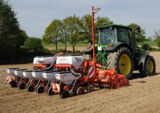 Strojevi za sjetvu Kuhn Planter 3 M